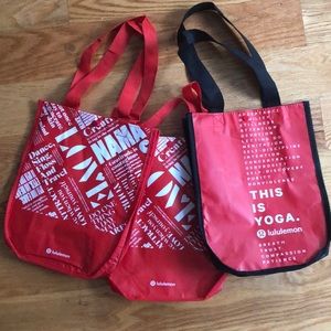 Lululemon shopping bags (3)